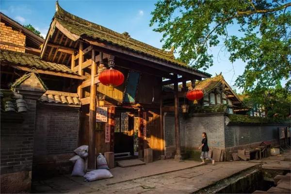《大江大河之岁月如歌》练练化身最带感美强狠，前后反差堪比医美